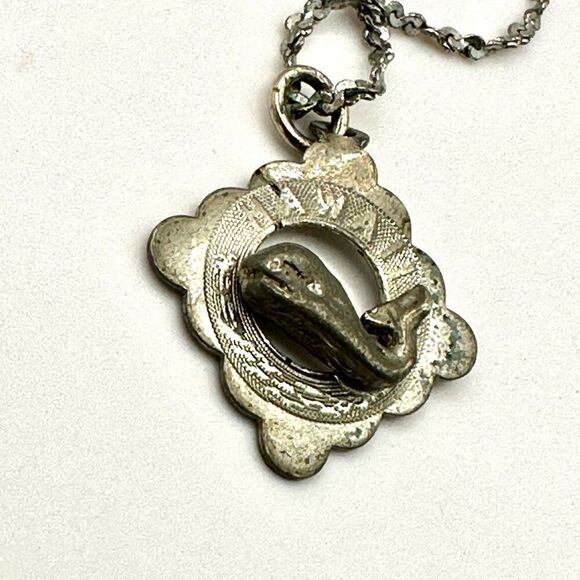 Crea Ster Hawaii whale pendant Monet  necklace - Picture 9 of 12